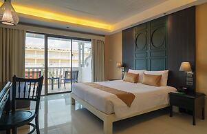 The Old Phuket - Karon Beach Resort