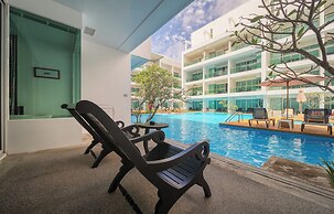 The Old Phuket - Karon Beach Resort