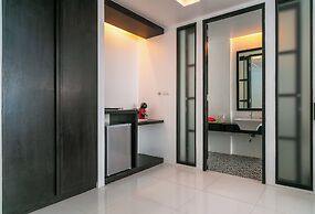The Old Phuket - Karon Beach Resort