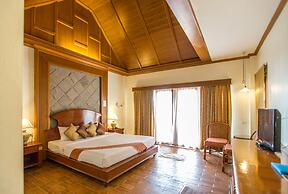 Lanta Casuarina Beach Resort