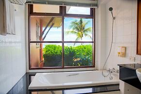 Lanta Casuarina Beach Resort