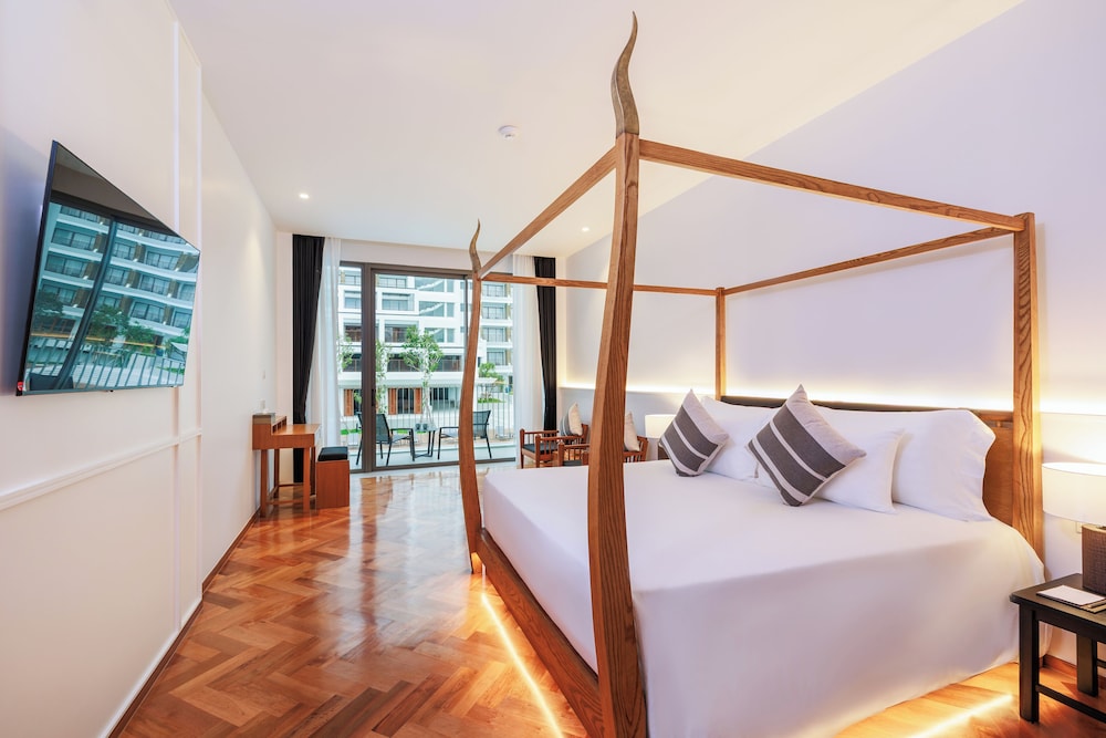 Patong Beach Hotel by See2Sea