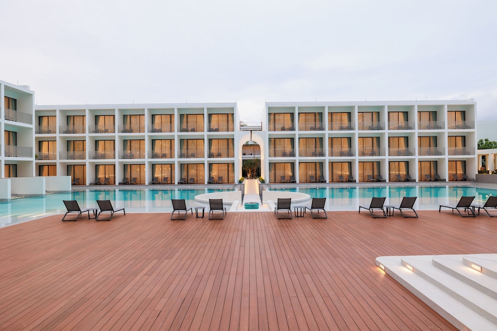 Patong Beach Hotel by See2Sea