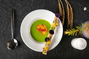 The Tray Hotel Hai Phong