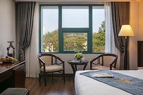 The Tray Hotel Hai Phong