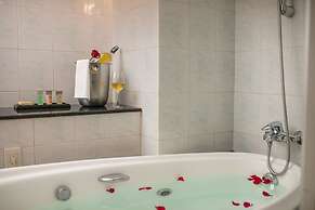The Tray Hotel Hai Phong