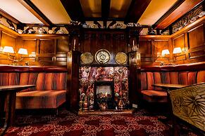 The George Hotel
