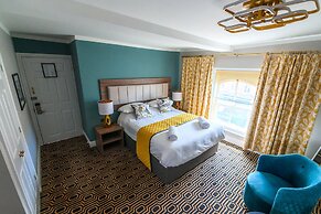 The George Hotel