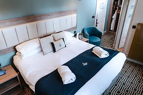 The George Hotel