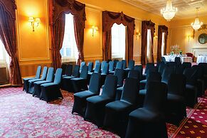 The George Hotel