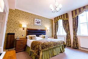 The George Hotel