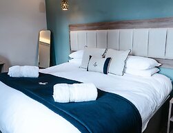 The George Hotel