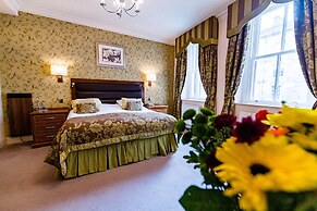 The George Hotel