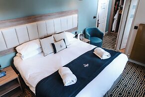 The George Hotel