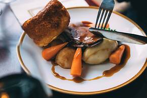 The George Hotel