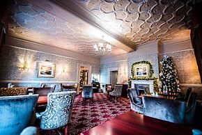The George Hotel