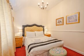 The Crown Hotel