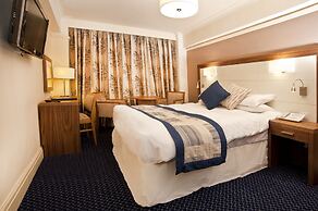 Riverside Hotel