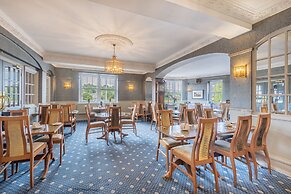 Riverside Hotel