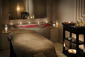 Dubai Marriott Harbour Hotel & Suites