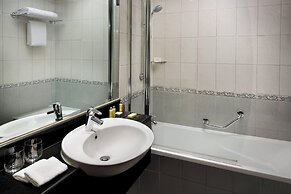 Dubai Marriott Harbour Hotel & Suites