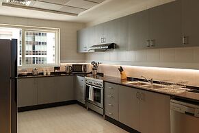 Dubai Marriott Harbour Hotel & Suites