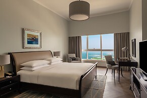 Dubai Marriott Harbour Hotel & Suites