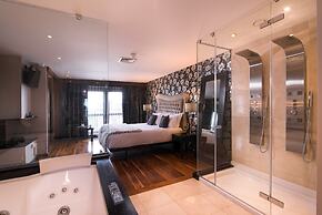 The Twelve Hotel