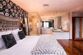 The Twelve Hotel
