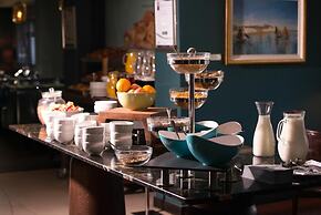 The Twelve Hotel