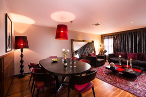 The Twelve Hotel