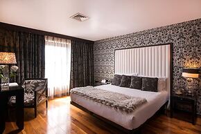 The Twelve Hotel