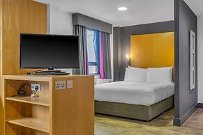 Roomzzz Leeds City West