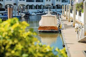 Naples Bay Resort & Marina