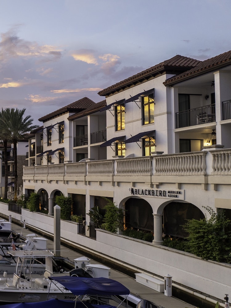 Naples Bay Resort & Marina