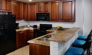 Naples Bay Resort & Marina
