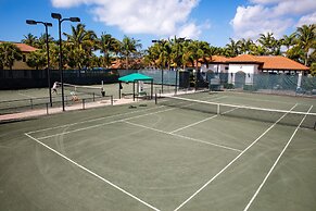Naples Bay Resort & Marina