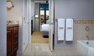 Naples Bay Resort & Marina