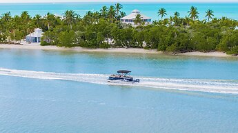 Naples Bay Resort & Marina