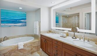 Naples Bay Resort & Marina