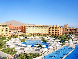 Strand Beach Resort