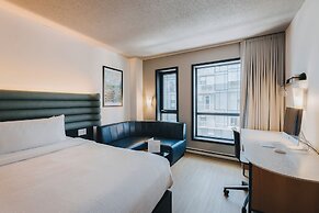 Hotel Le Dauphin Montreal Centre Ville