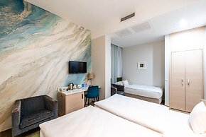 Atrium Hotel by Mellow Mood Hotels