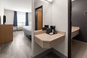 Super 8 by Wyndham Quebec City