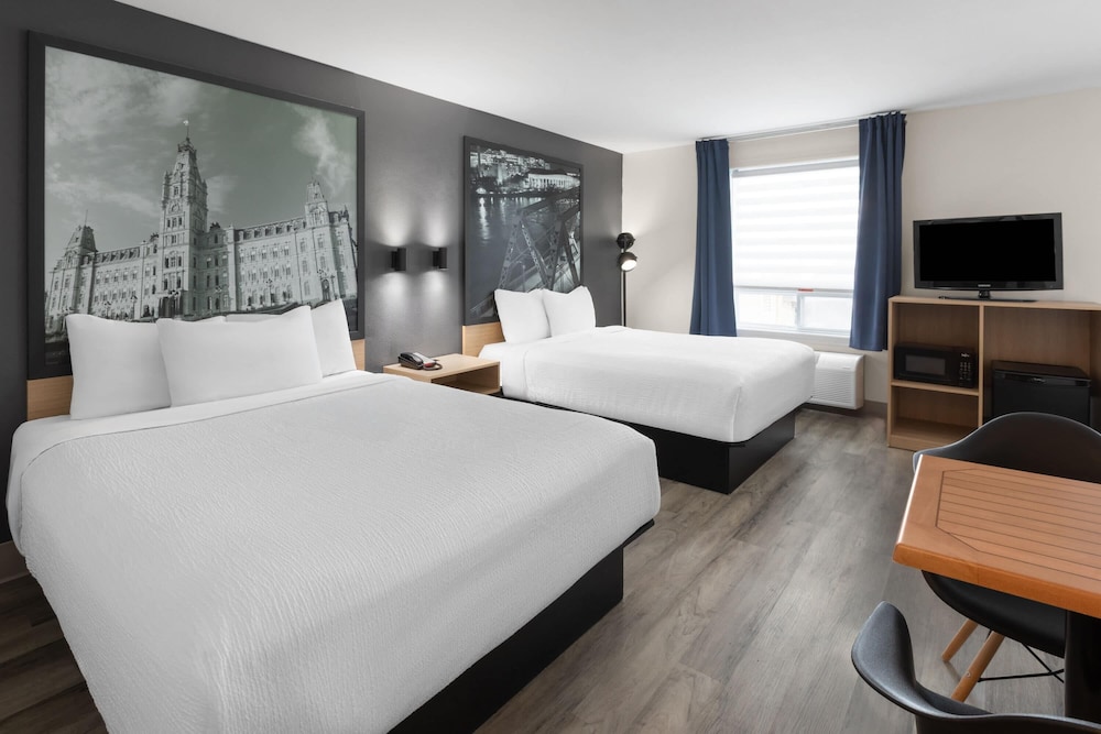 Super 8 by Wyndham Quebec City