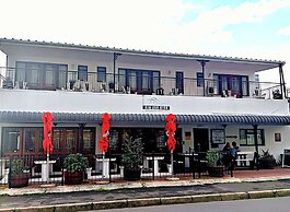 Le Bay Lodge