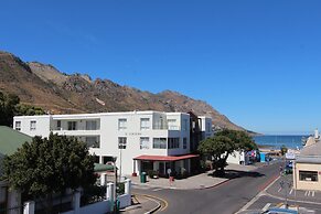 Le Bay Lodge