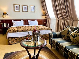 Opera Hotel