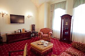 Opera Hotel