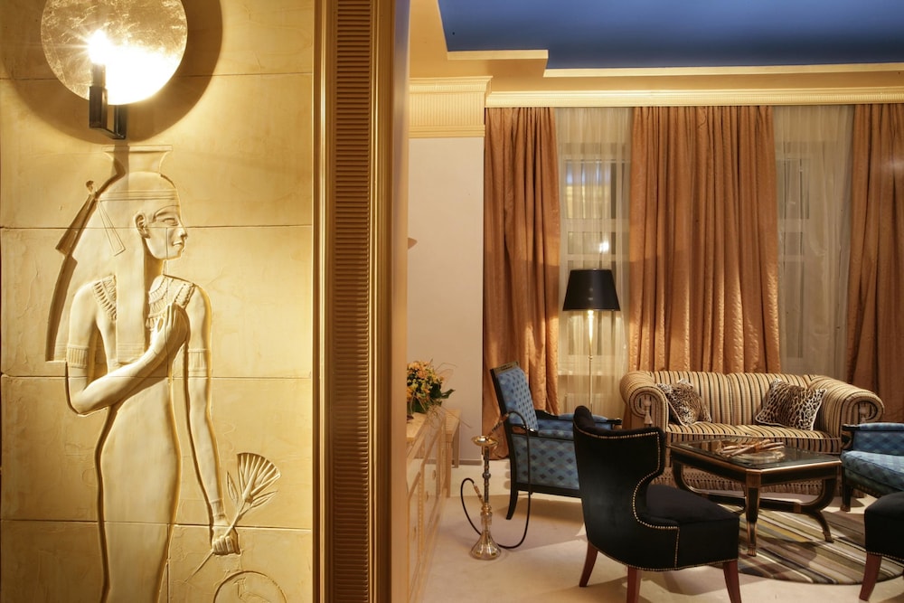 Opera Hotel